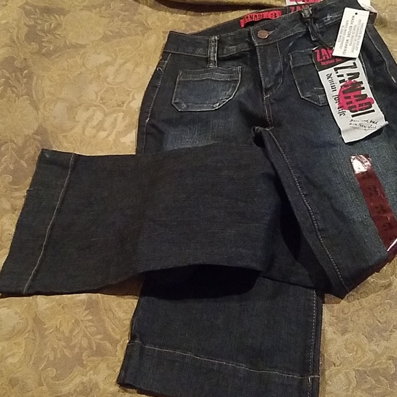 Zanadi Jeans- Denim for Life - Picture 8 of 12